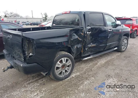 2017 Toyota Tundra 1794 5.7L V8 z USA, uszkodzony, nr VIN 5TFAW5F12HX653562